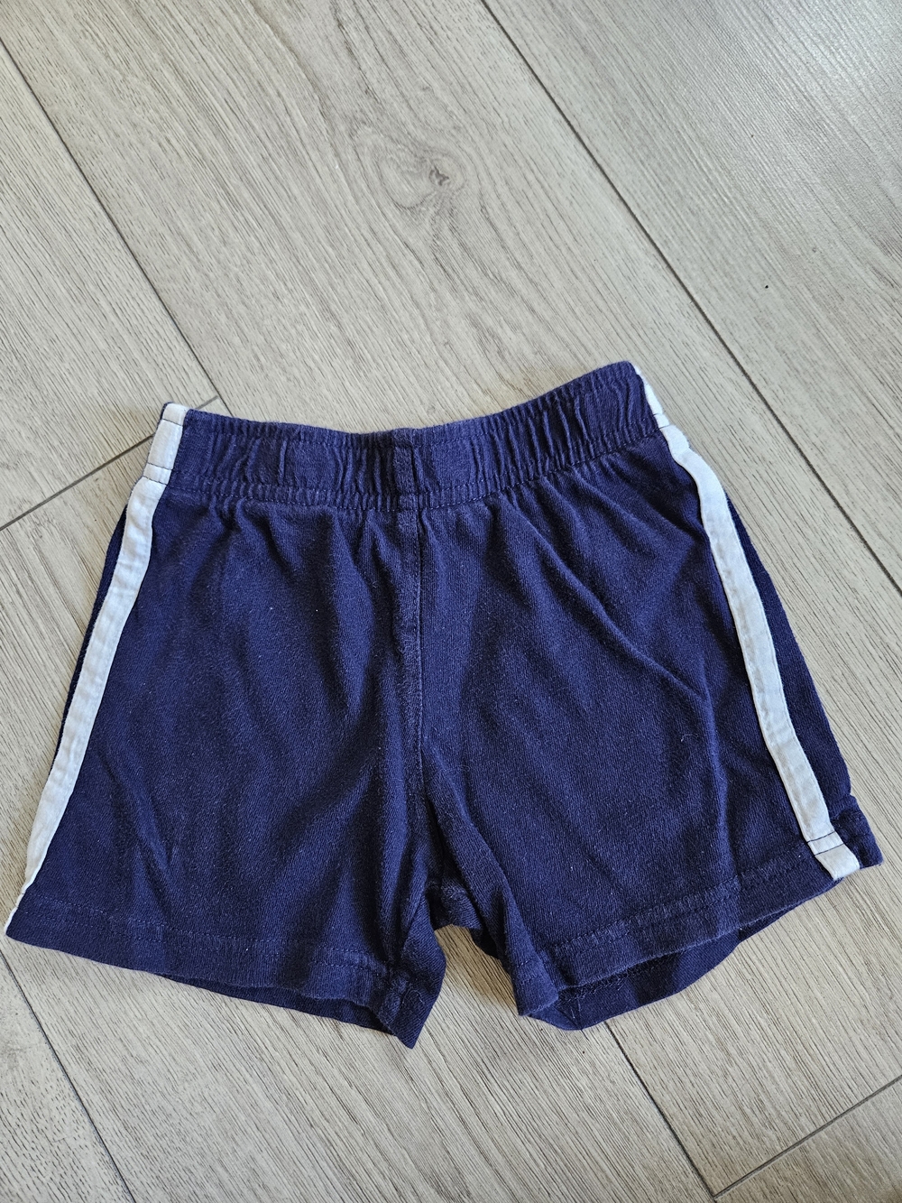 The Children's Place Navy Blue Sport Shorts White Stripes 12-18M / Short Sport🩷
